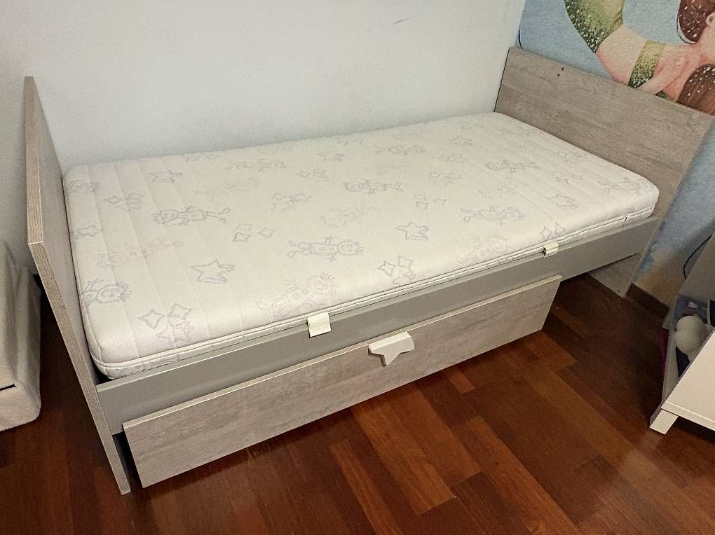 Lits: Lit évolutif Sauthon + matelas + sommier – D'occasion à Martigny par ritonlgazon