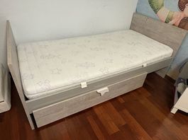 Lit évolutif Sauthon + matelas + sommier