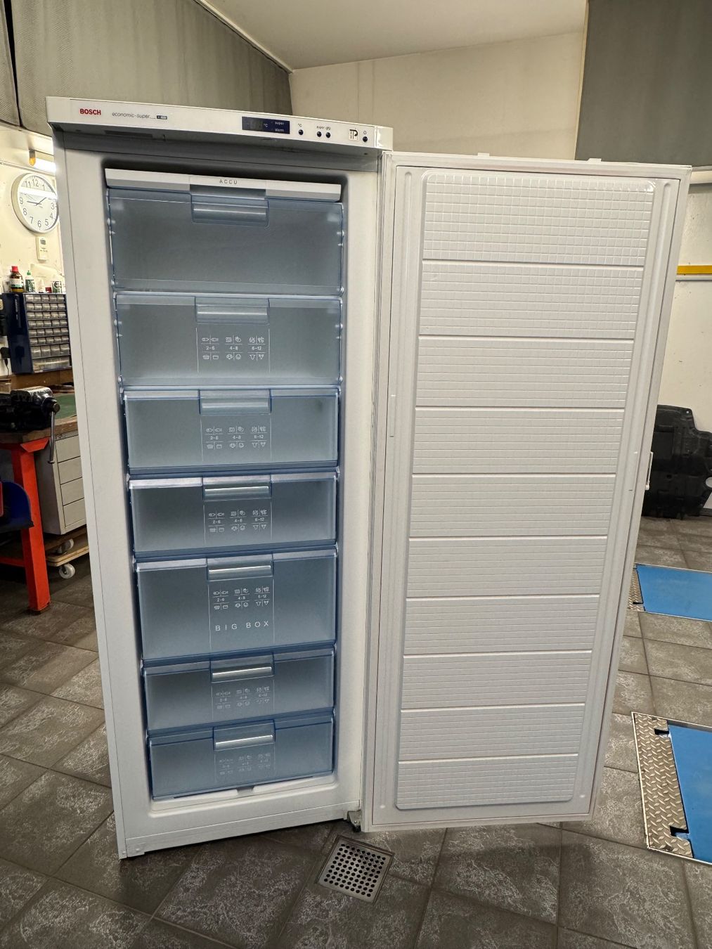 Bosch Gefrierschrank: Gefrierschrank Bosch – Gebraucht aus Schötz von biene_66 1