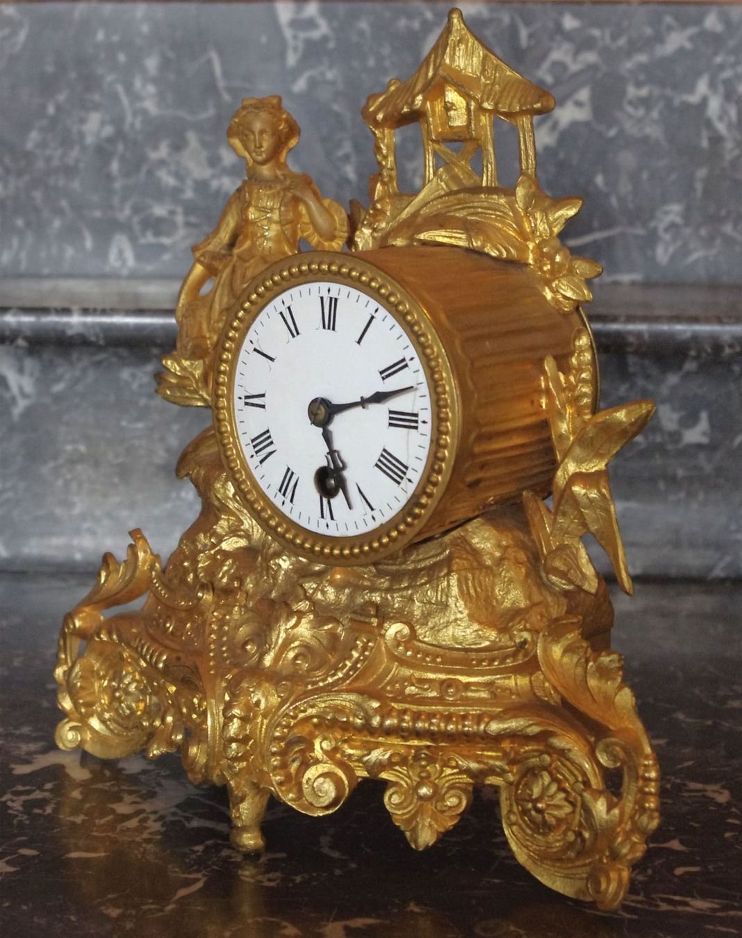Orologi da terra & Orologi da parete: antike Pariser Kamin-/Buffet-Pendeluhr – Usato da Meggen venduto da Trouvaillen 3