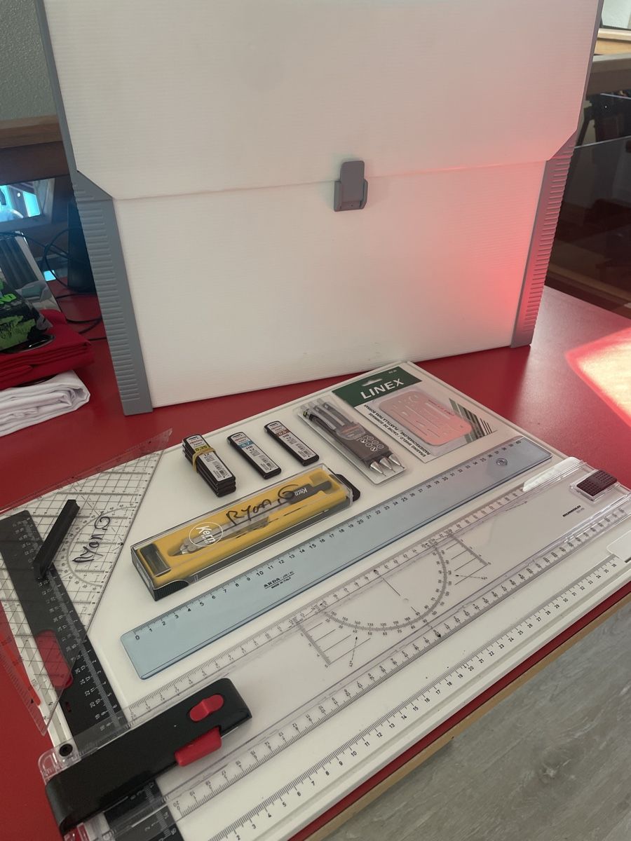 Pareti & Soffitti: Plateau de dessin de précision – Usato da Bernex venduto da mel__gnv