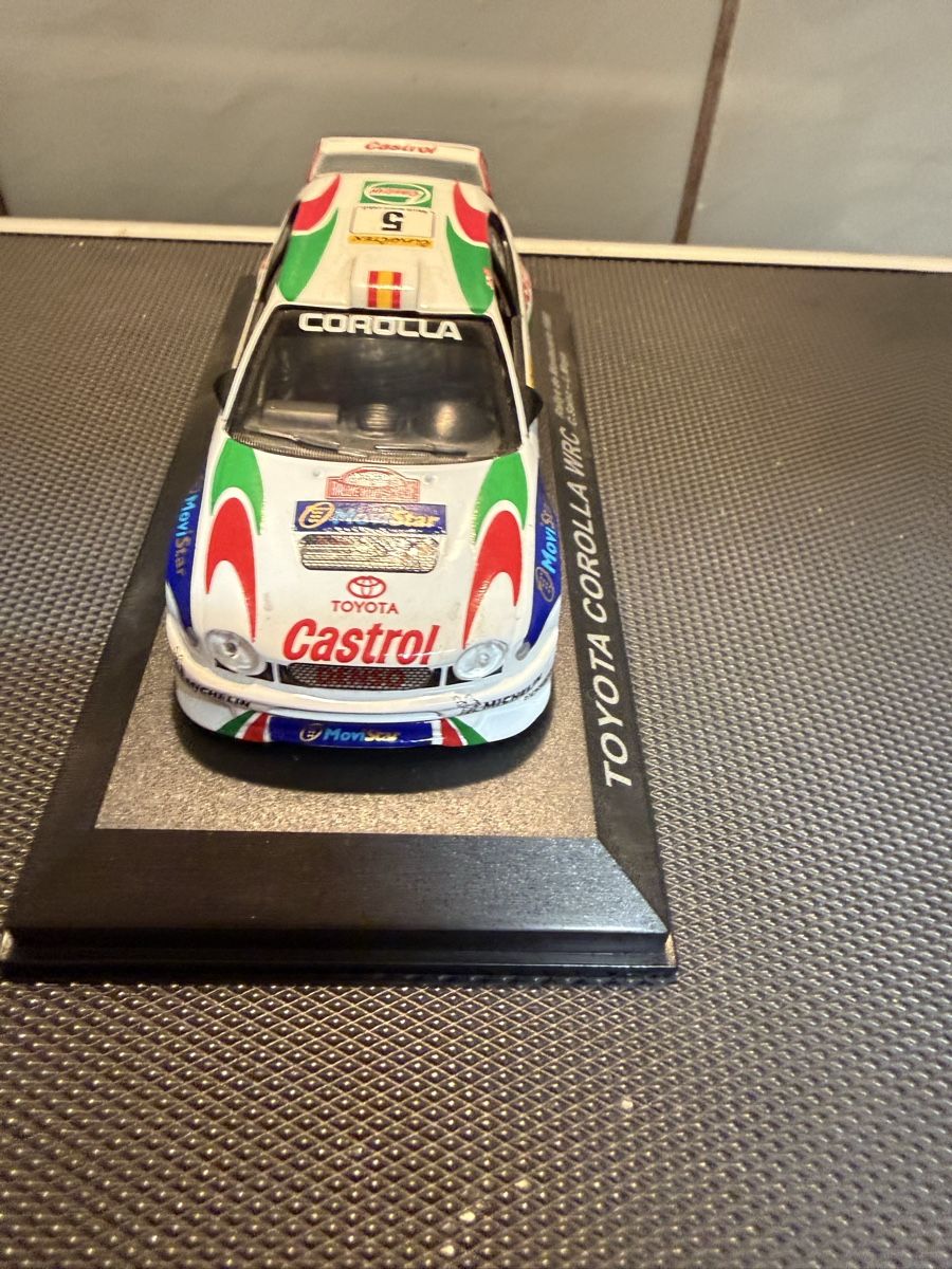 Toyota Modellini d'auto: Toyota Corolla WRC 1998. 1/43 – Usato da Versoix venduto da Jeannot57 1