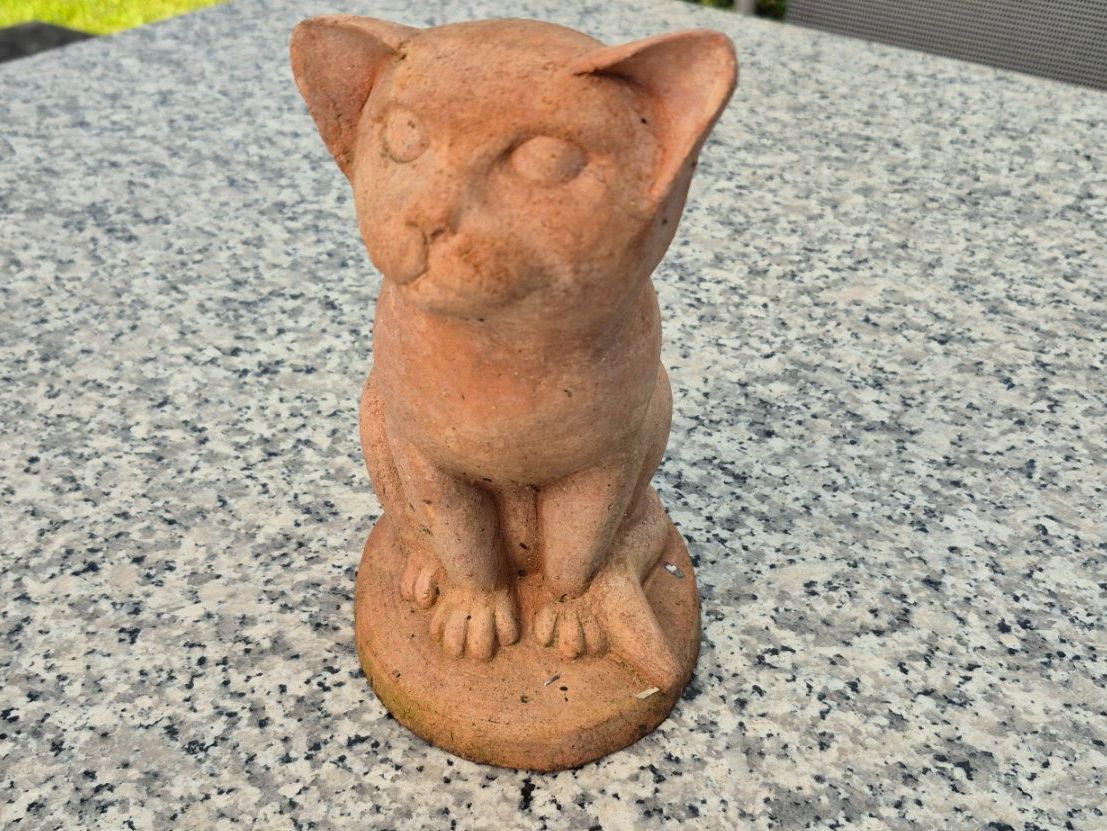 Figurines: Katze sitzend – D'occasion à Eggersriet par Fredb 1