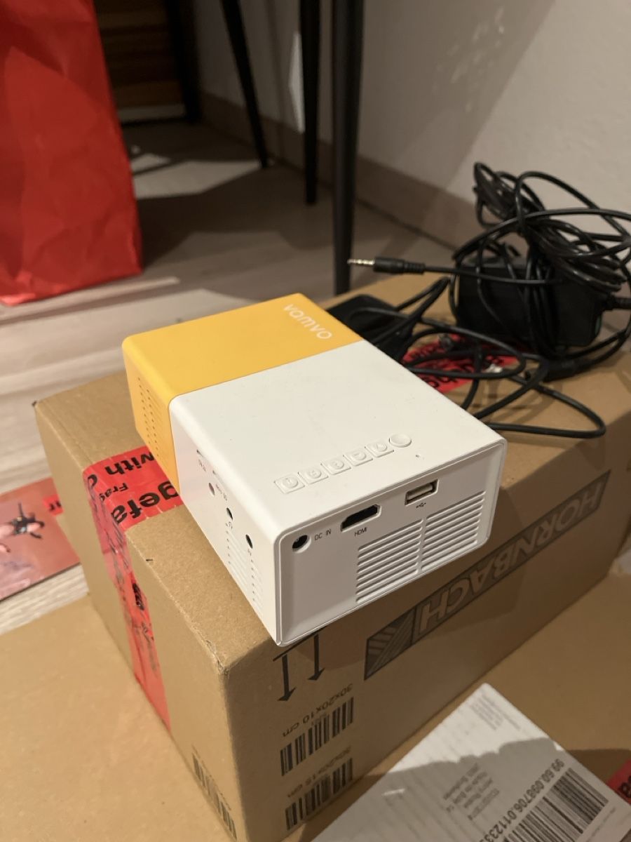 Videoprojektoren: Mini projecteur Vamvo   – Neu (gemäss Beschreibung) aus Soyhières von Essor 1