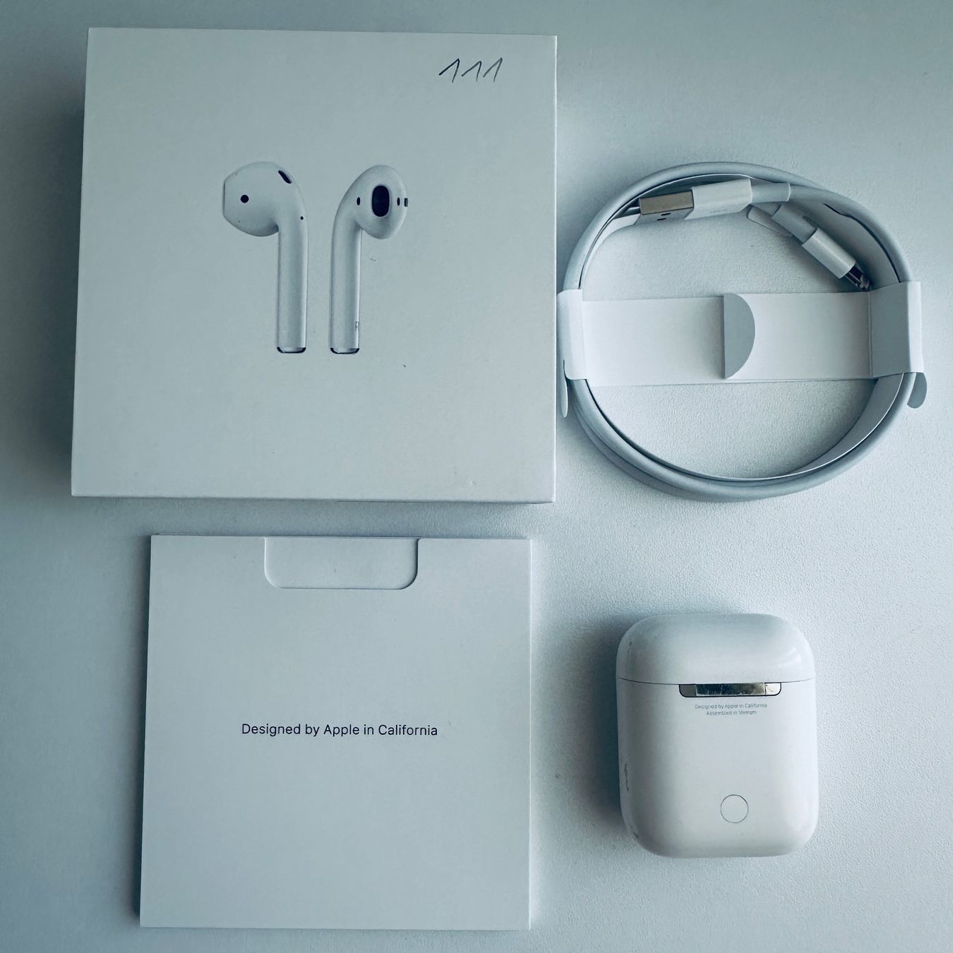Apple Cuffie: Original Apple AirPods 2 Kopfhörer Wireless Lightning Kabel – Usato da Basel venduto da MY.AIRPODS.SHOP