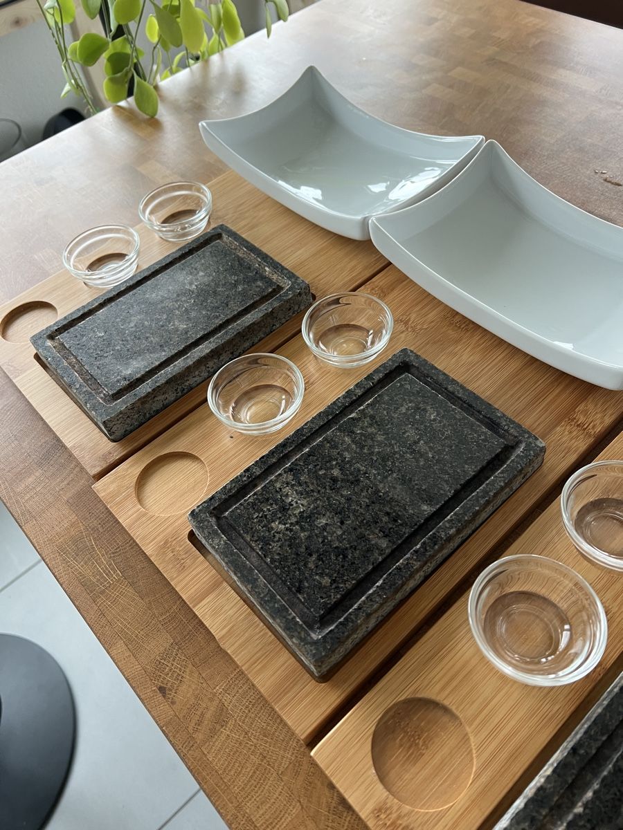 Set di piatti: Nouvel Hot Stone Set 4stk mit 7 Steinen – Usato da Emmenbrücke venduto da denola 3
