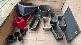 Grand lot de jardinières et pots de fleurs à vendre