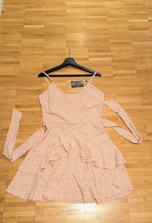 Sommerkleid mit Trägern in Polka-Dots Grösse M NEU