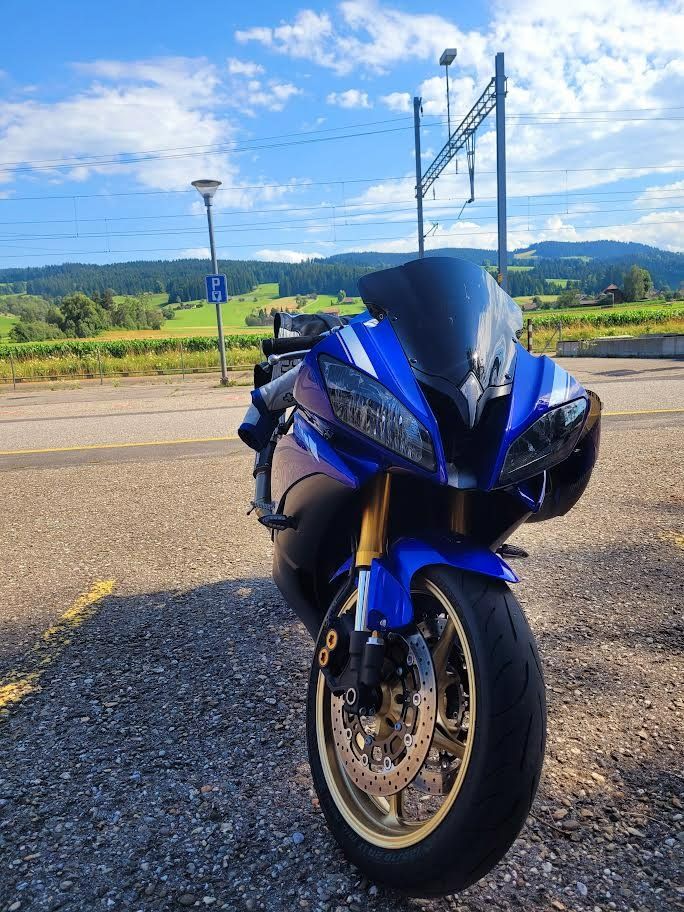 Yamaha Strada: Yamaha YZF-R6 – Usato da Konolfingen venduto da pas_t52x