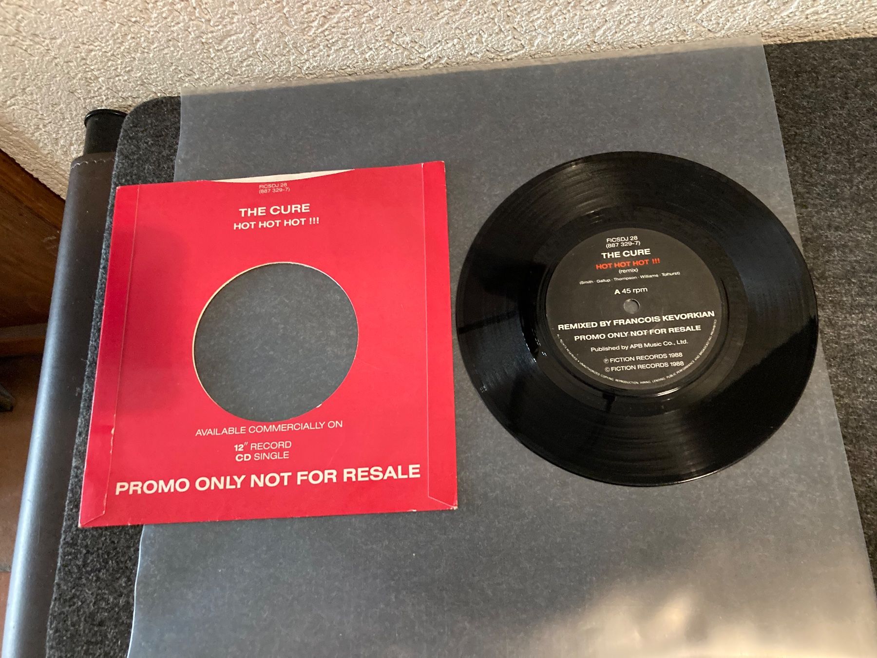 Schallplatten: The Cure - Hot Hot Hot !!! – Gebraucht aus Fribourg von Karushi