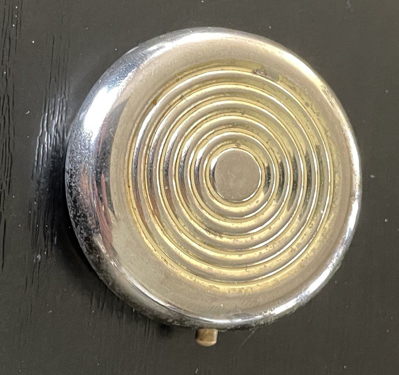 Recipients et similaires: Fleur de Lys Blechdose Dose Behälter Pillendose Springdeckel – D'occasion à Oftringen par allesmeins 5