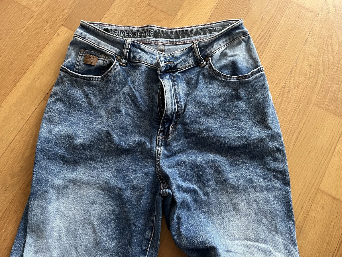 Jeans: Jeans Damen Grösse 29 stonewashed – Nuovo (secondo la descrizione) da Mühlethurnen venduto da a.schmutz