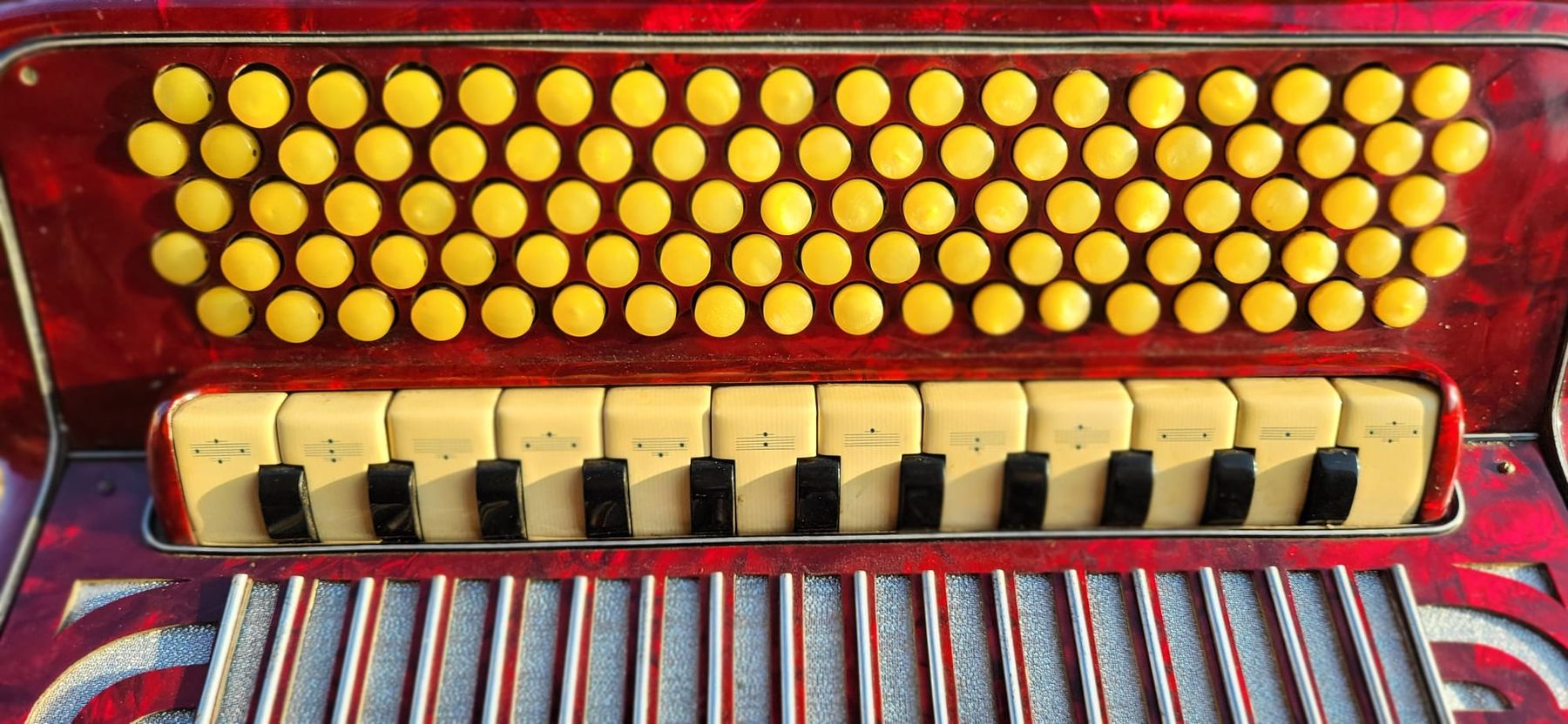 Strumenti musicali: accordéon cooperativa stradella 4 voix – Usato da Penthalaz venduto da EvandroLuz 3