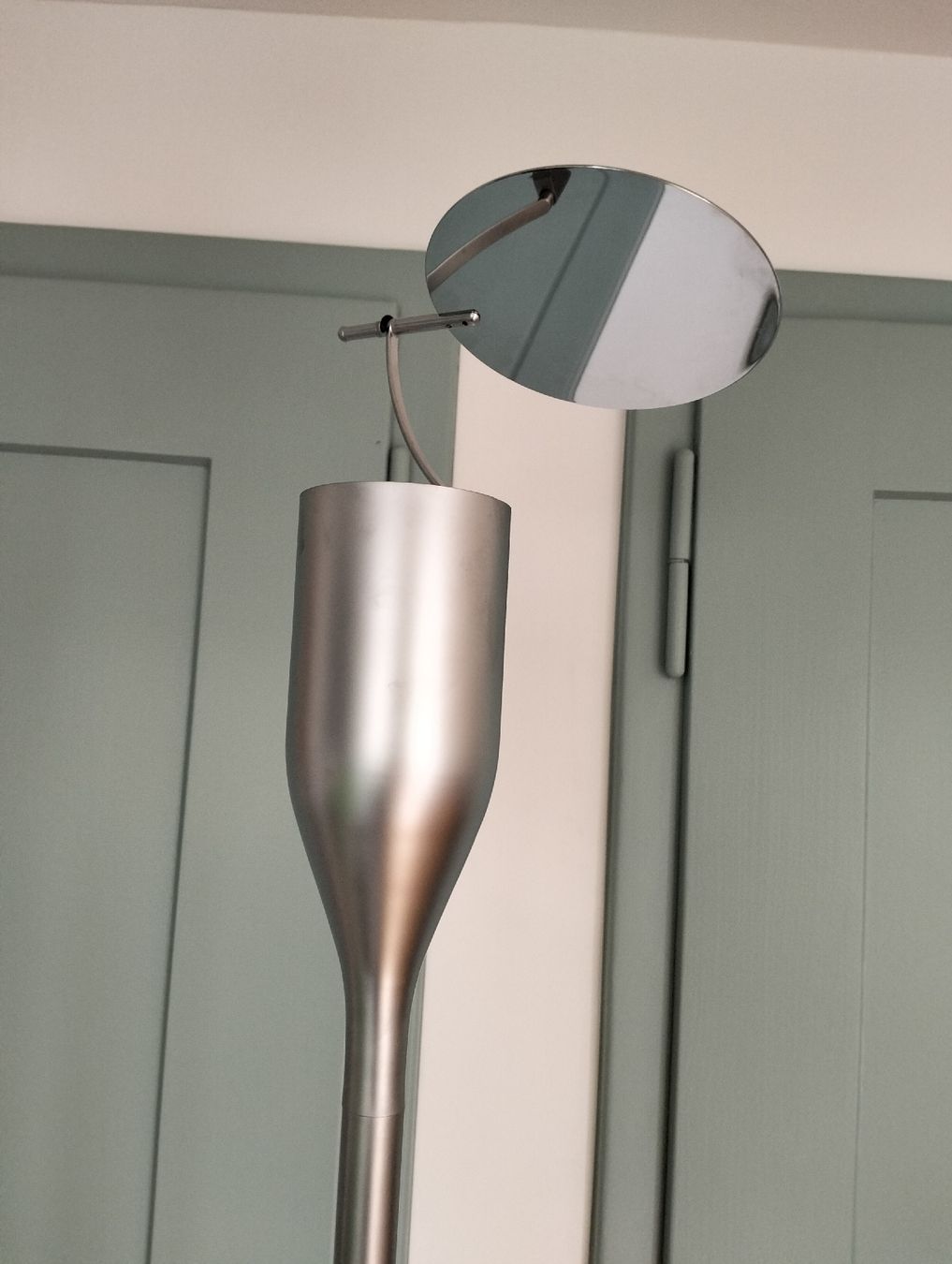 Lampade: Classicon Stehlampe Pilos Design Herbert H. Schultes – Usato da Wil SG venduto da die-wohnung 4