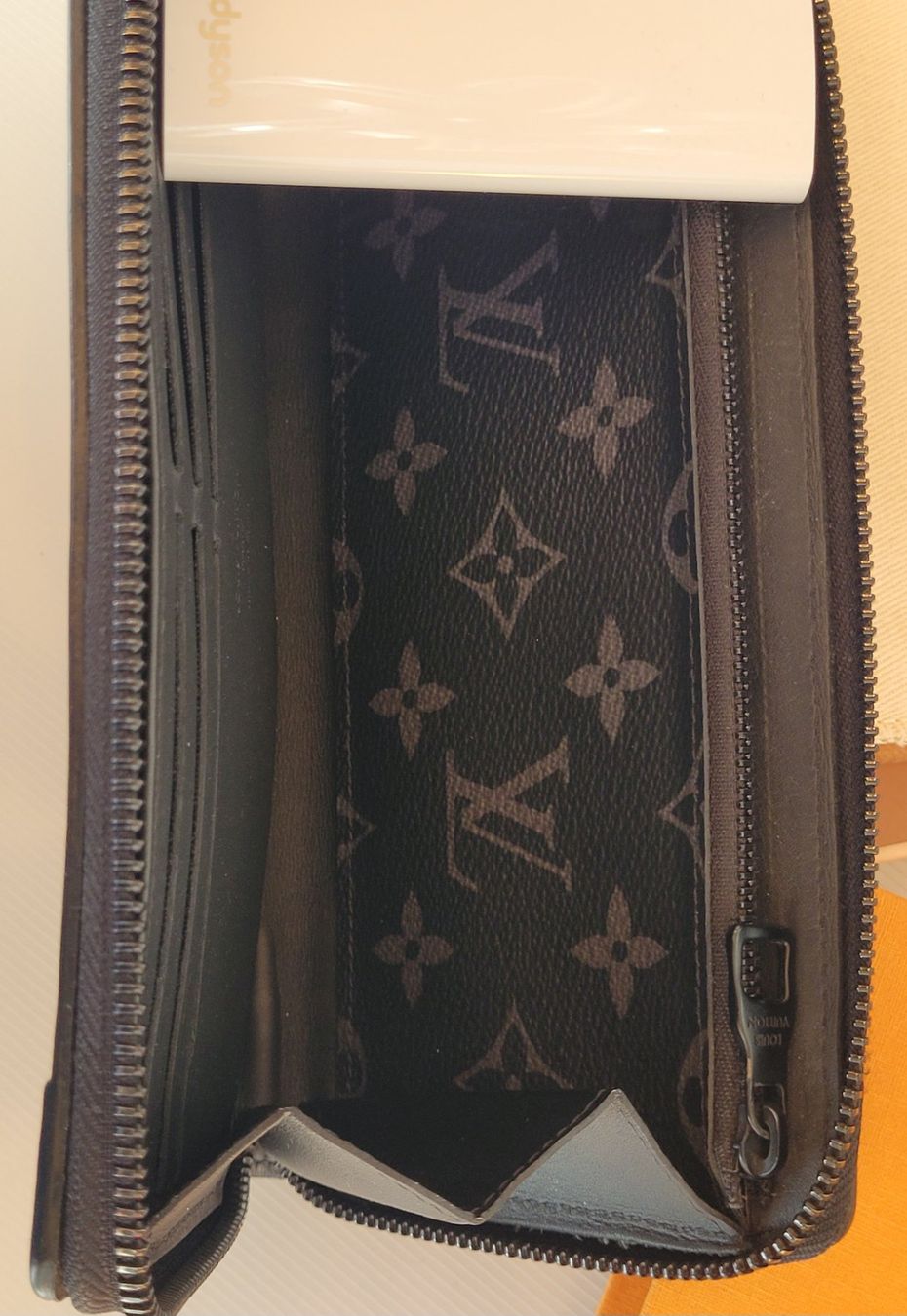 Louis Vuitton Portemonnaies: Louis Vuitton Monogramm ZippY Wallet – Neuf (Voir description) à Balsthal par Marche 5
