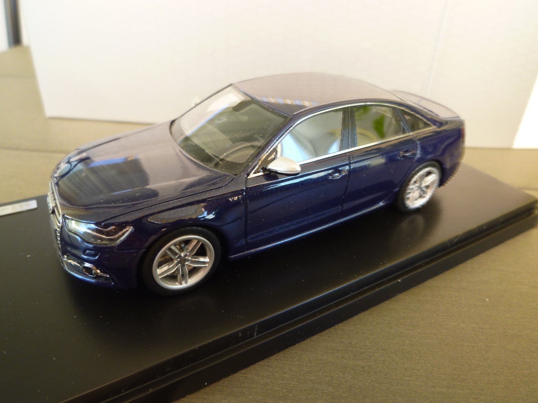 Audi Modellini d'auto: Audi S6 – Nuovo e nell'imballaggio originale da Flawil venduto da Imperiosud 6