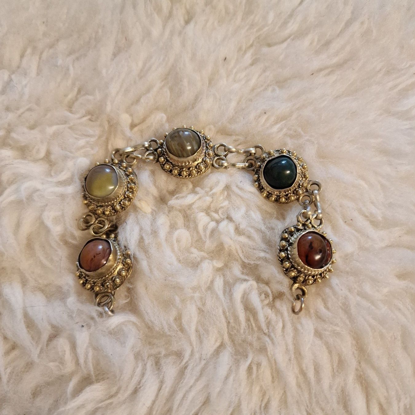 Bracciali & Braccialetti: Antikes Filigranarmband mit Achatsteinen – Usato da Birr venduto da sen_8djr 2
