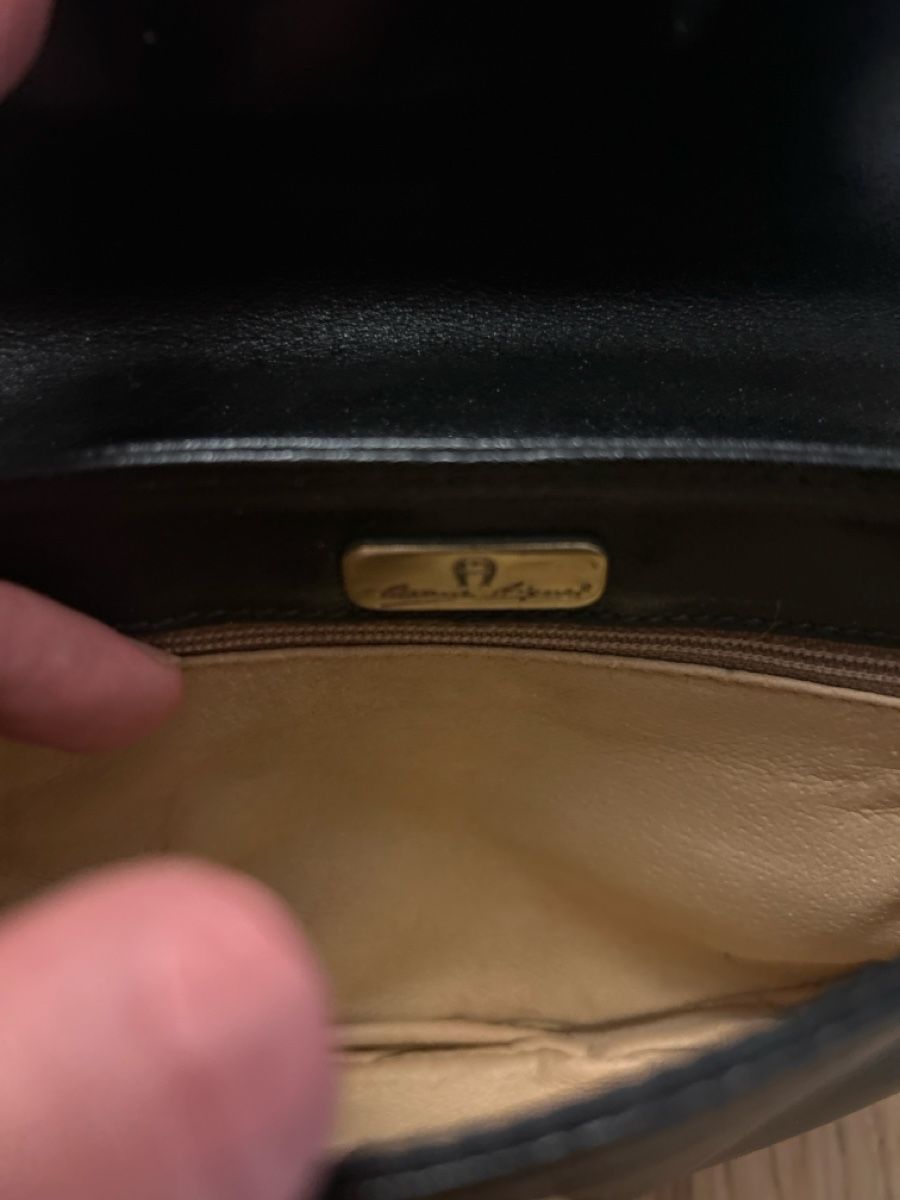 Aigner Taschen für Damen: Klassische Aigner Ledertasche, schwarz, zeitloses Design – Gebraucht aus Herisau von Renee30 2