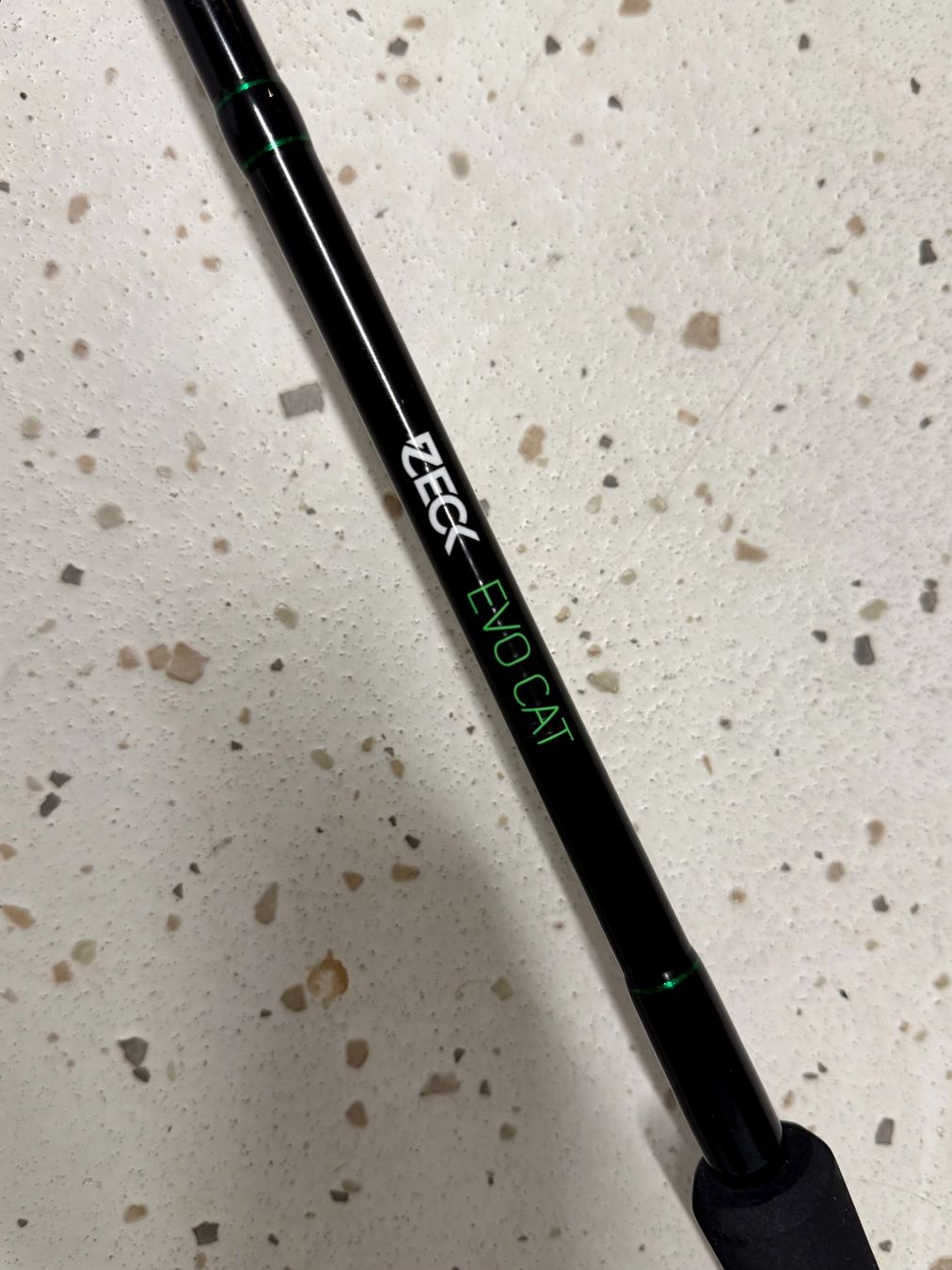 Zeck Canne da pesca: Zeck Evo Cat 2.40m – Usato da Trimbach venduto da duri..