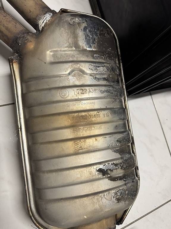 Sistemi di scarico: BMW E46 Abgasanlage M52TU – Usato da Neftenbach venduto da Toantoro 2