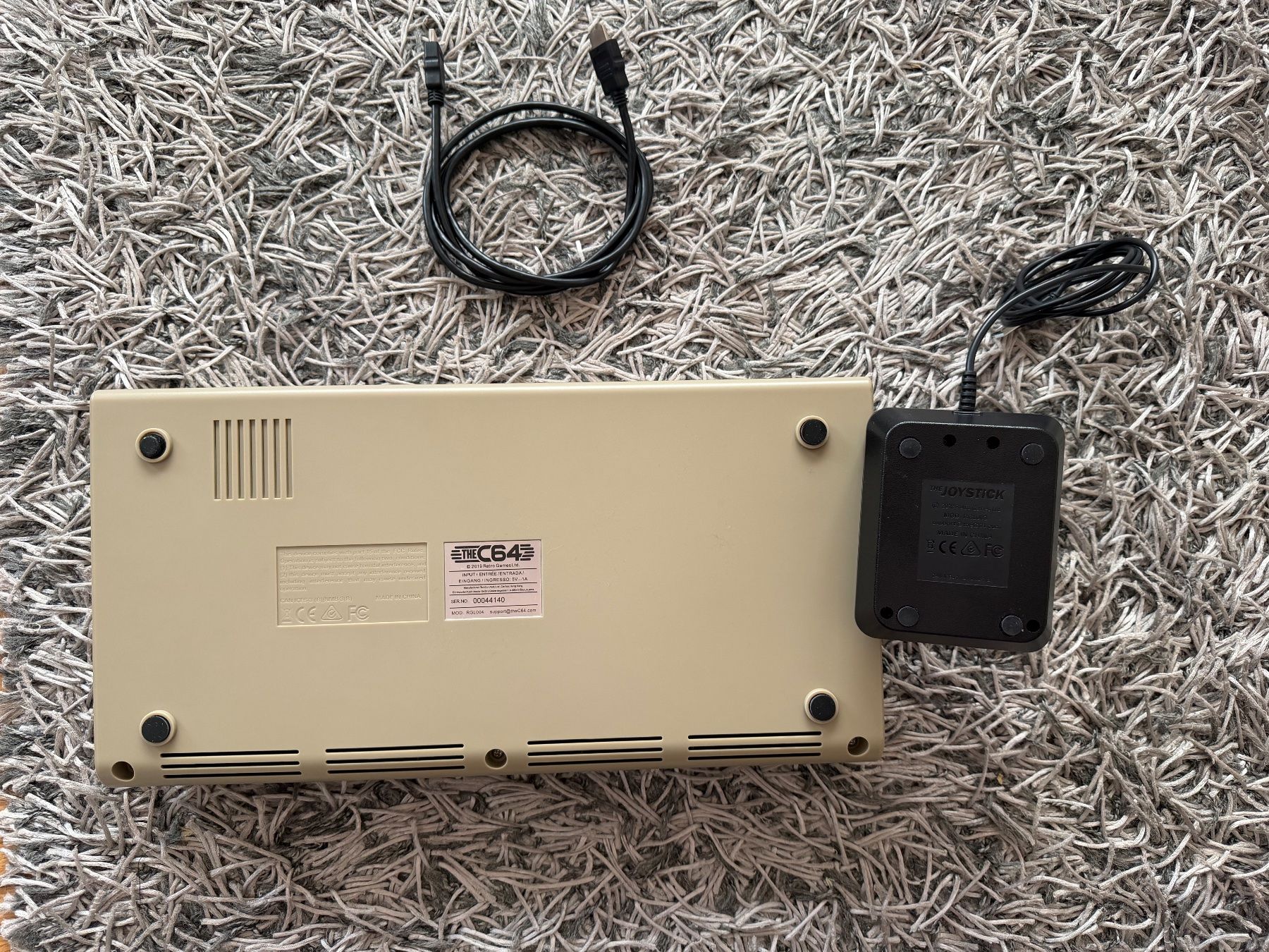 Commodore Console: C64 Maxi mit Joystick und HDMI-Kabel – Usato da Adliswil venduto da synchrot 1