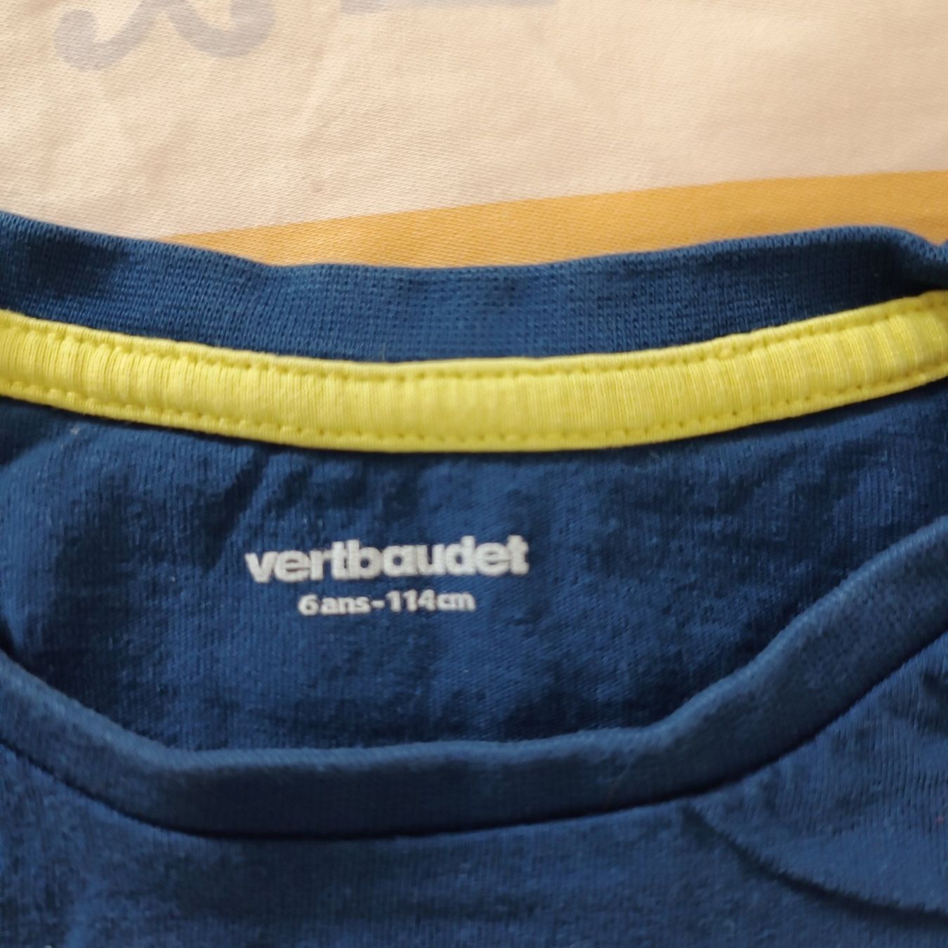 Vertbaudet Camicie, T-shirt & Polo: T-Shirts Junge Gr. 114 – Usato da Emmetten venduto da Hornberger 1