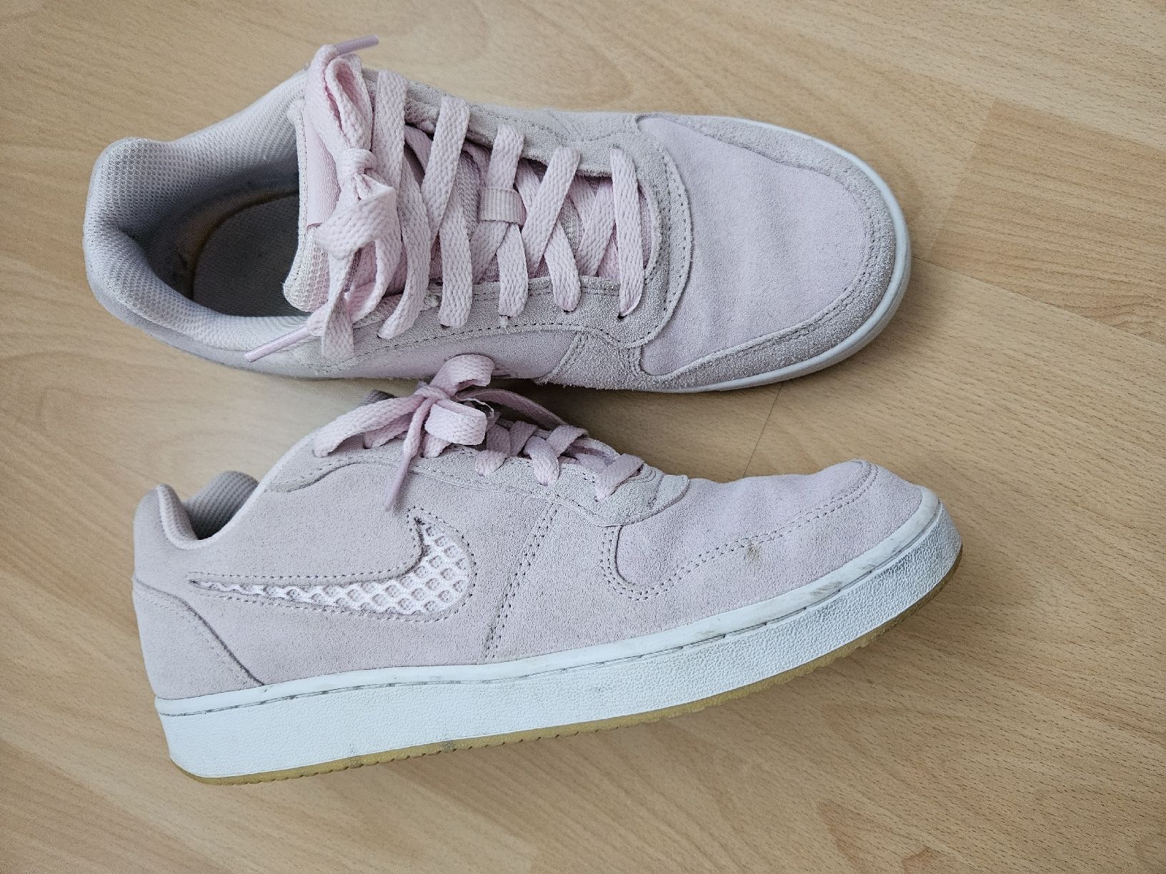 Nike Damenschuhe: Nike Sneaker – Gebraucht aus huttwil von care.b 2