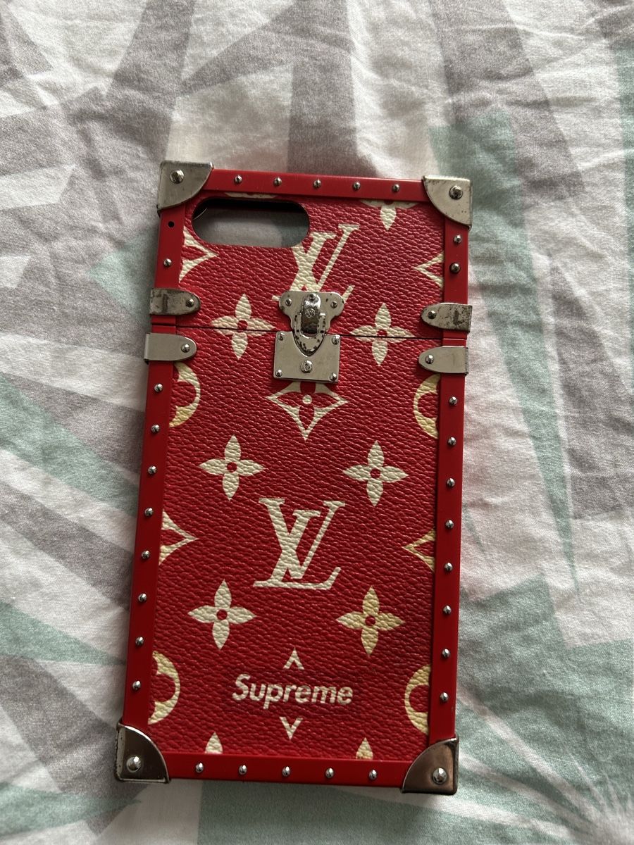 Louis Vuitton Cover & Protezioni schermo: Fourre Iphone Louis Vuitton x Supreme Eye-Trunk – Usato da Lausanne venduto da lo_99