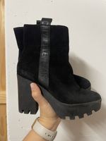 Calvin Klein Jeans Wildleder Boots Plateau Gr. 37