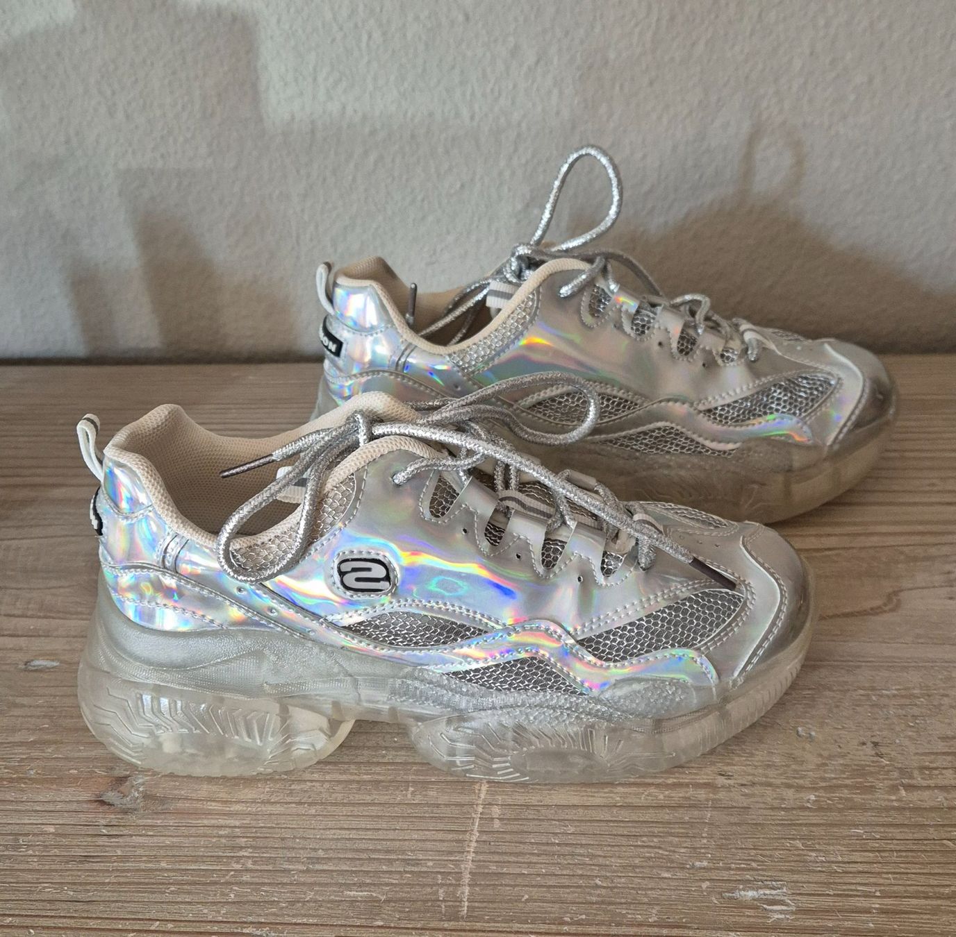 Skechers Damenschuhe: Skechers Sneakers Silber Gr. 36 – Neu (gemäss Beschreibung) aus Tagelswangen von GABGABFI 1