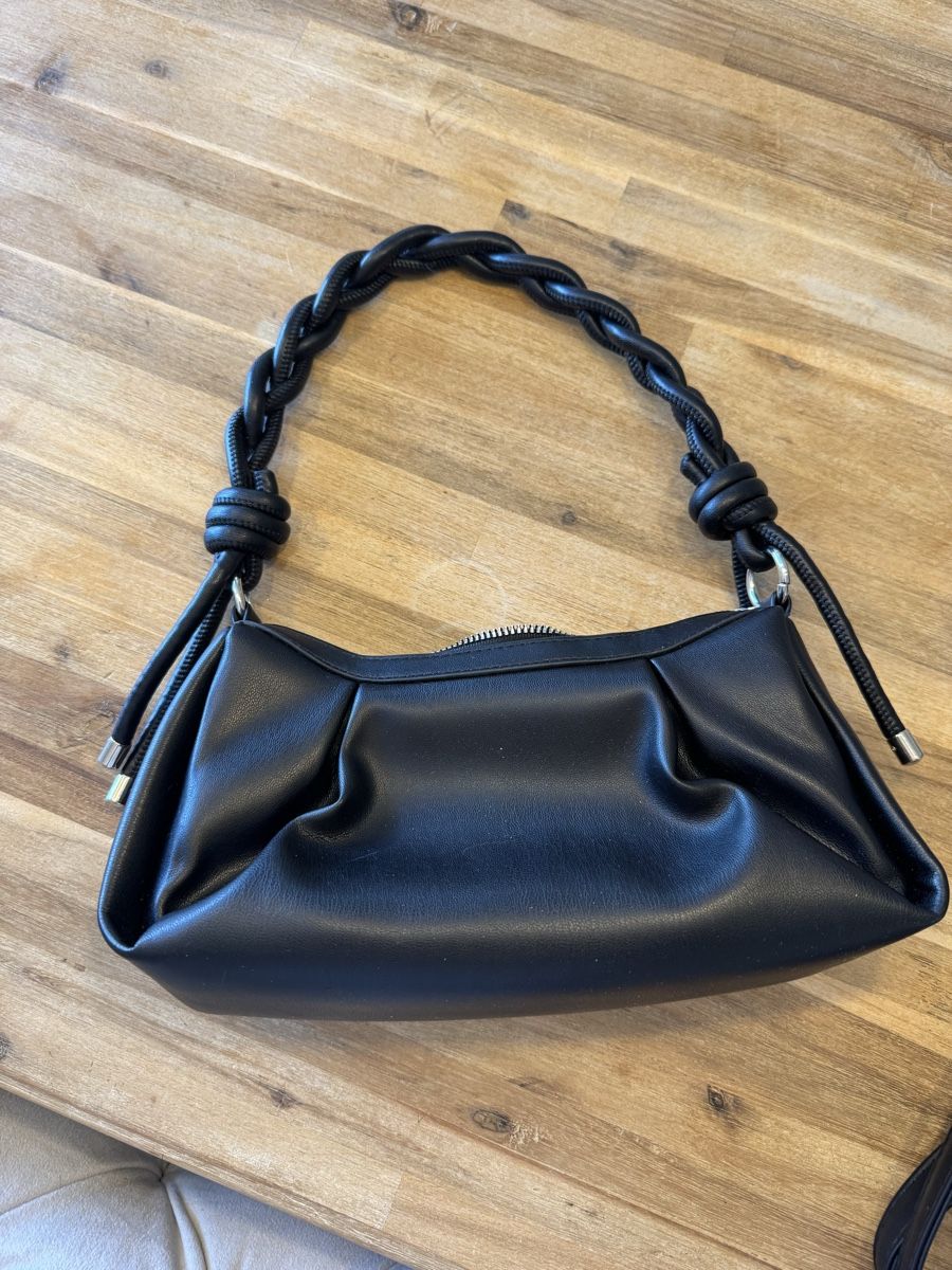 Primark Borse da donna: Schwarze Schultertasche von Primark – Usato da Heiden venduto da Sarah139