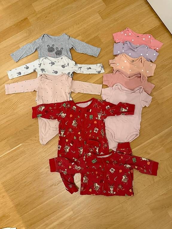 Lotti & Set di vestiti: Mädchen-Kleider Grösse 68  – Usato da St. Gallen venduto da verkaufensg 2