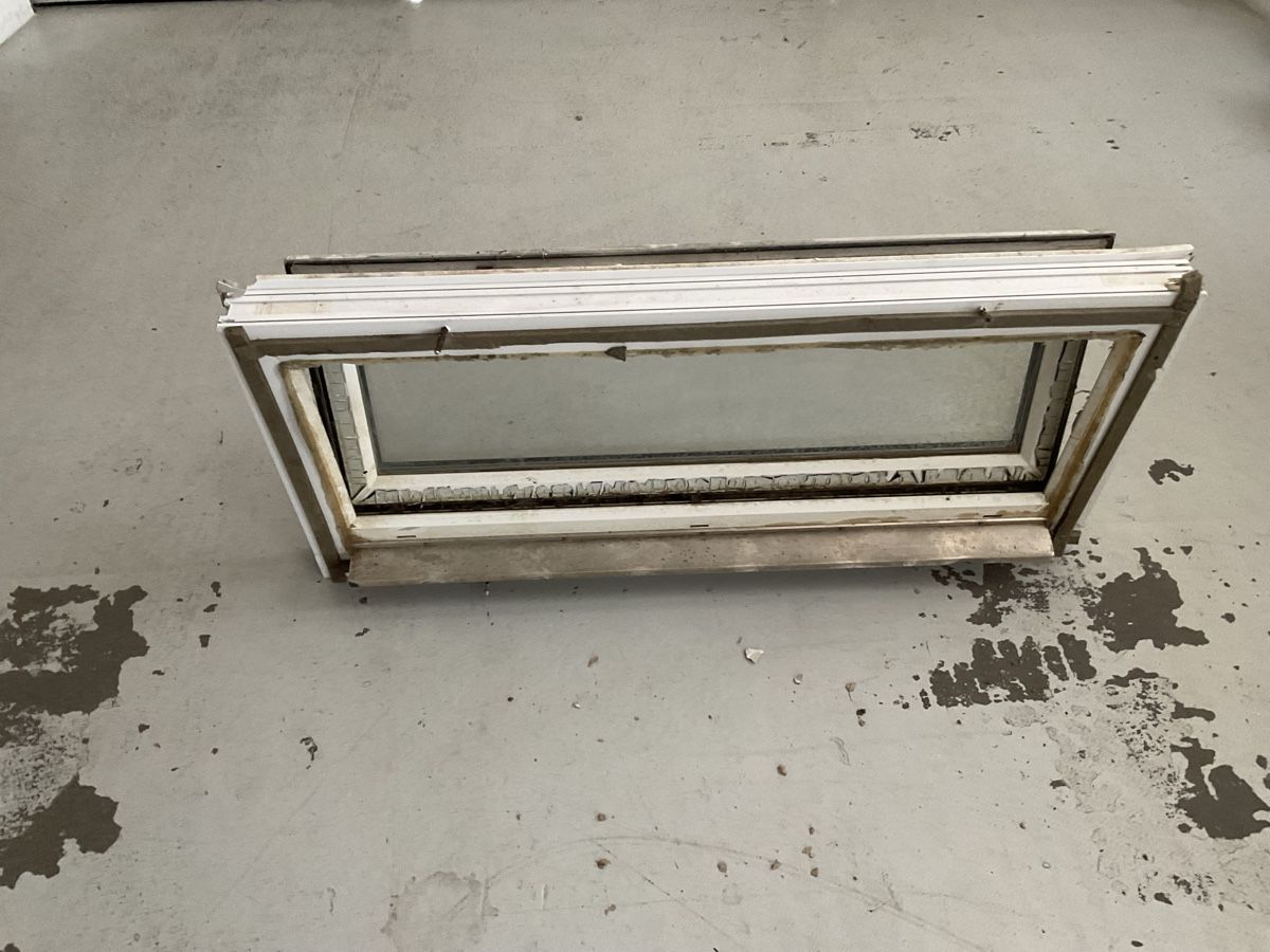 Finestre: Kellerfenster – Usato da Rüti b. Riggisberg venduto da Lino03 2