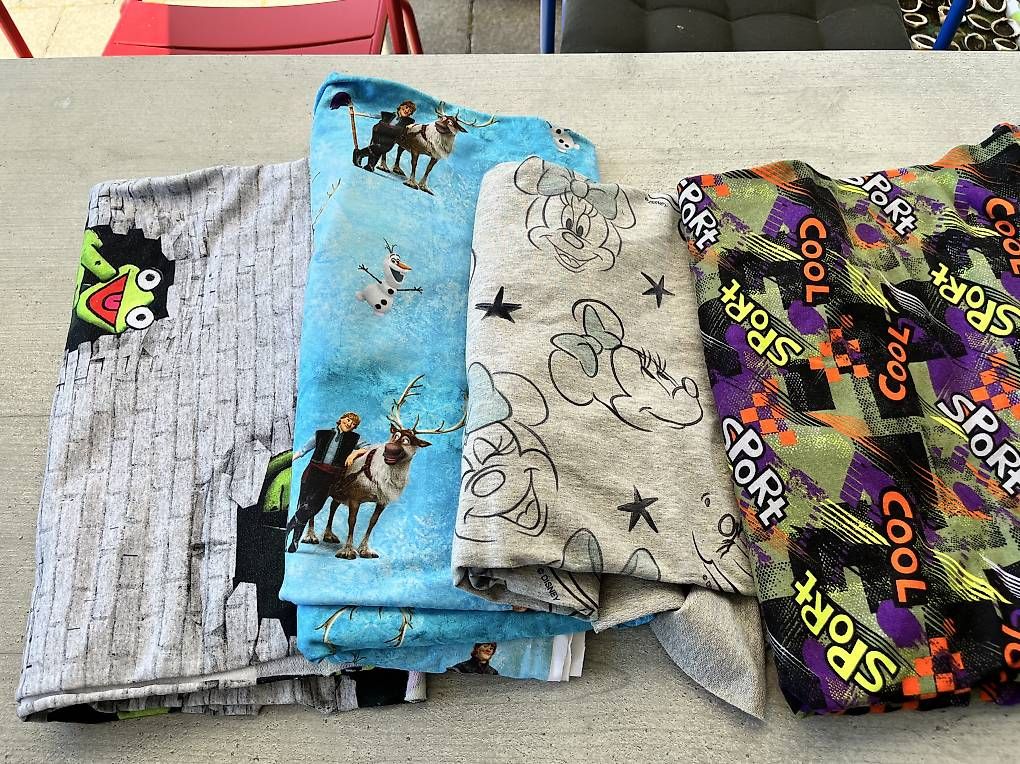 Lotti & Set di vestiti: Sweat und Jersey – Usato da Rickenbach LU venduto da Maxianer