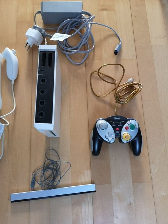 Nintendo Console: Console de jeu Wii – Usato da Evolène venduto da Phoenix666