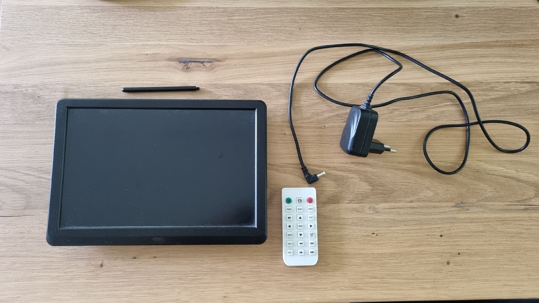Bilderrahmen: Digital photo frame P100 – Gebraucht aus Zürich von TizianoTesta