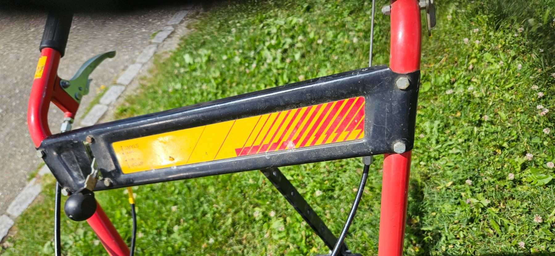 Tutte le macchine: Motor Balkenmäher Zapfwelle Vorne plus Hackansatz – Difettoso da Safenwil venduto da Bake 4