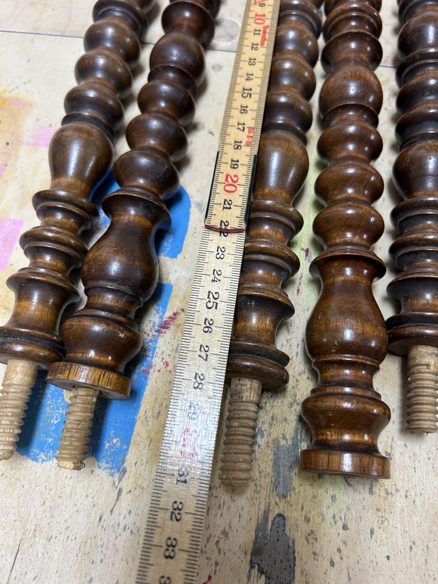 Alle Dekorationen: Gedrechselte Holzstäbe, Dekoration oder Reparatur – Gebraucht aus Uster von Stromboli7 3