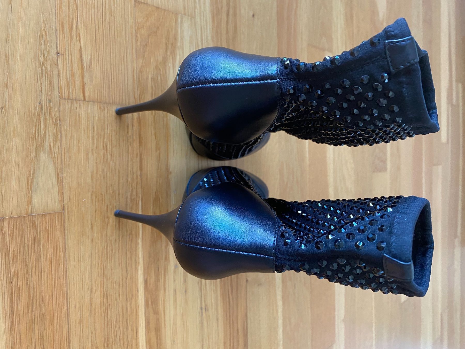 Damenschuhe: Neuwertige Giuseppe Zanotti Stiefel – Neu (gemäss Beschreibung) aus Schmiedrued von visagistinalisha 4