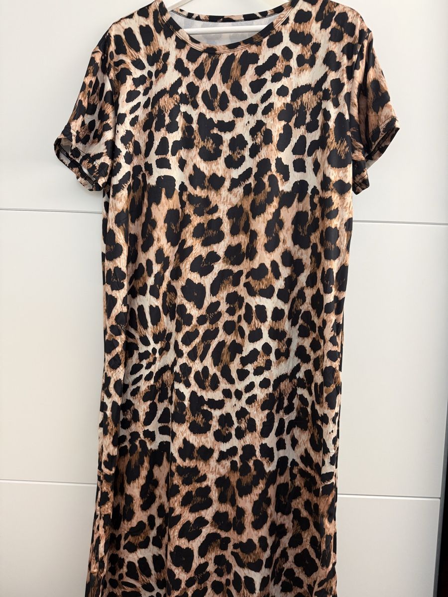 Vestiti: Kleid mit Leopardenmuster Groesse L neuwertig – Nuovo (secondo la descrizione) da Mettmenstetten venduto da _4_YOU_