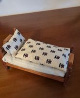 Bett für Puppenhaus/Puppenstube 