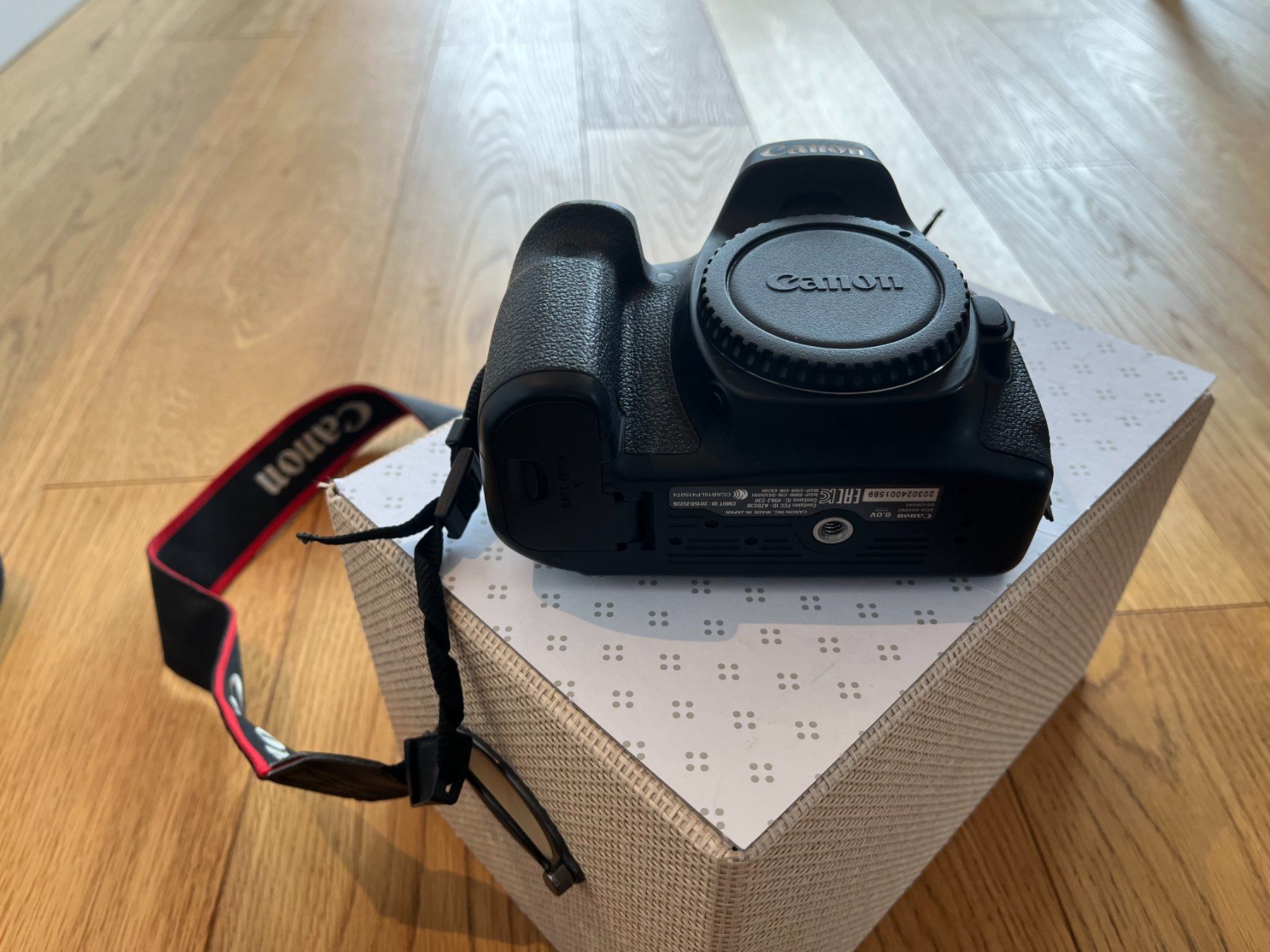 Canon Fotocamera: Canon 80 D Body mit Kameratasche – Usato da Winterthur venduto da Kontillik 1