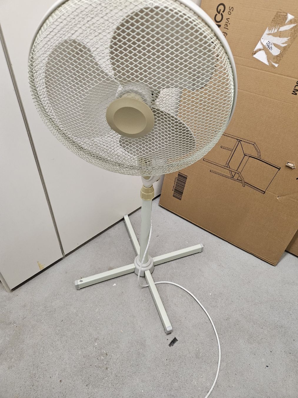 Ventilatoren: Standventilator weiss mit Teleskopständer – Gebraucht aus Winterthur von balado 2