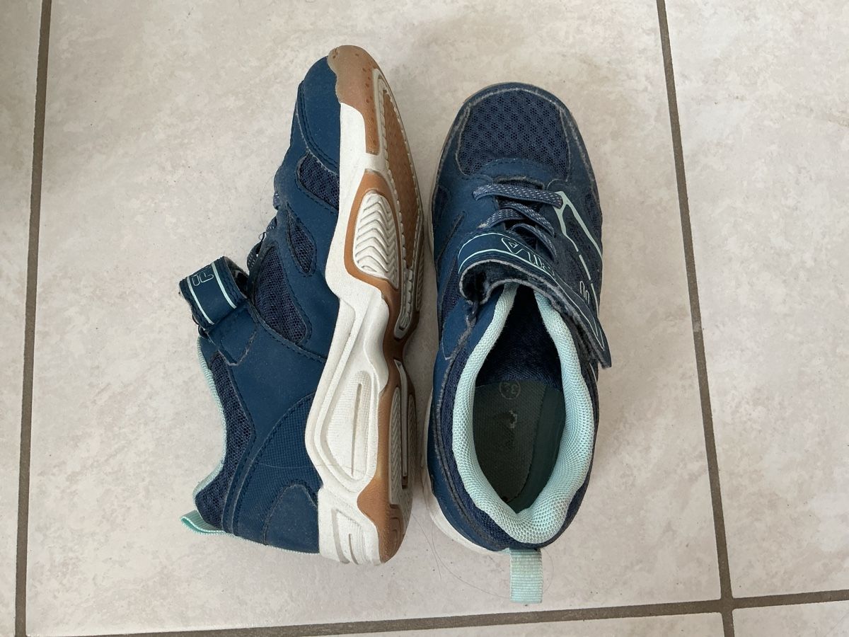 Fila Schuhe für Jungen: Hallenturnschuhe Grösse 32 – Gebraucht aus Grellingen von gartenzwerg03 1