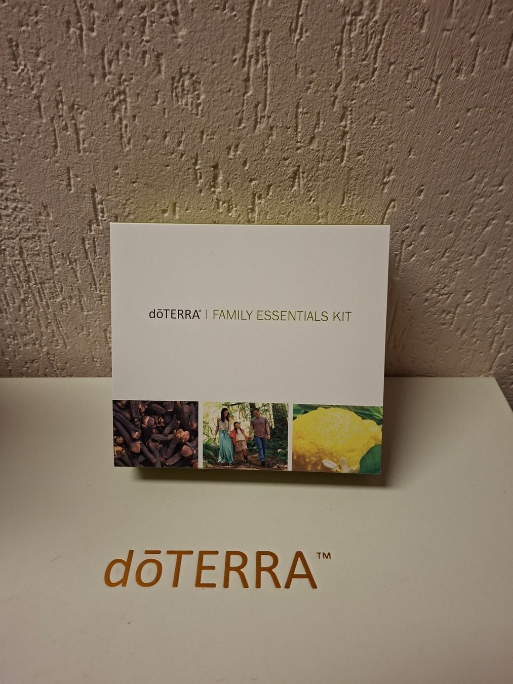 Doterra Oli essenziali: Family Essential Kit Doterra – Nuovo e nell'imballaggio originale da Lauwil venduto da ime_nmx8