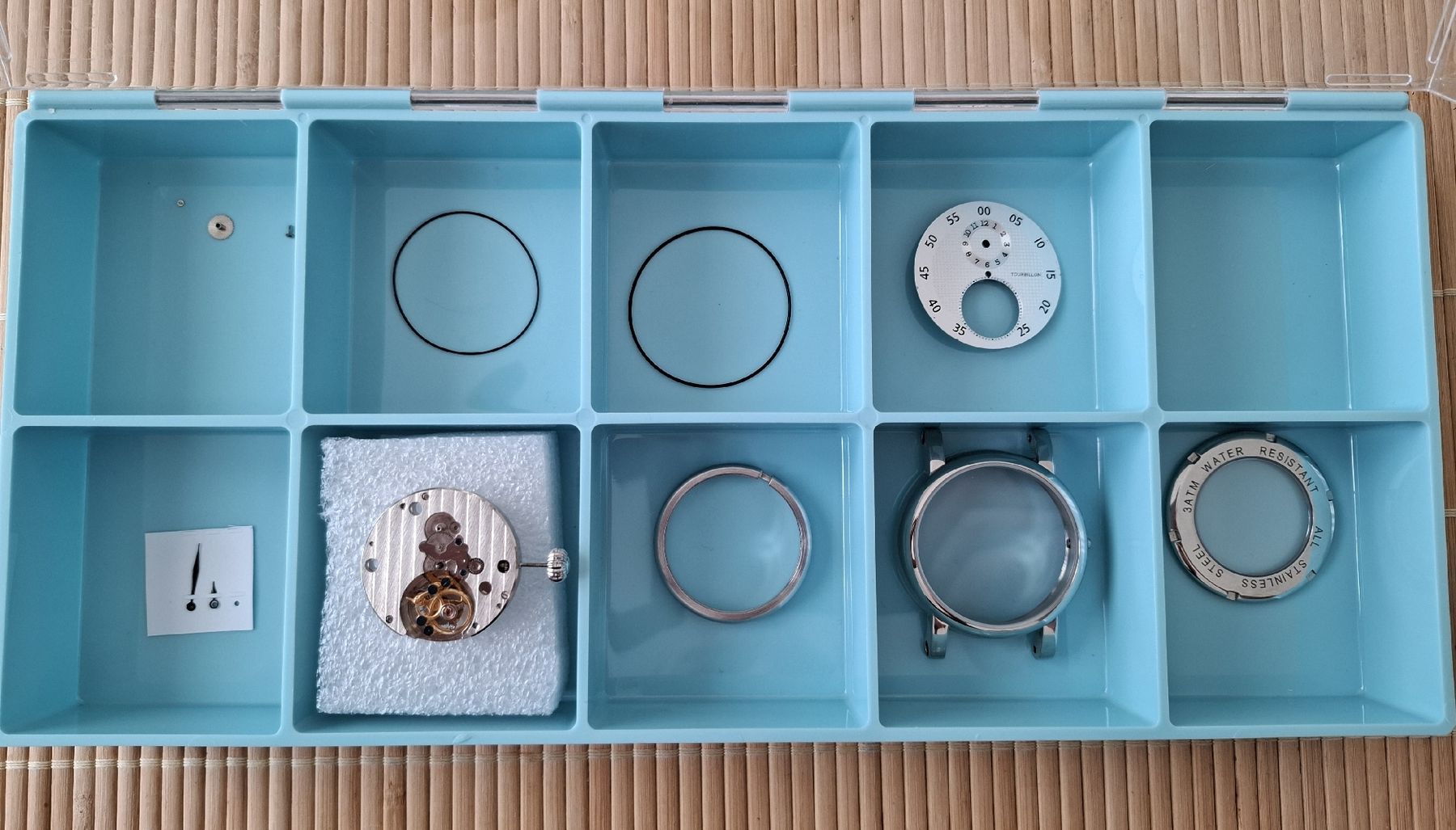 Orologi: Kit montre Tourbillon – Usato da Le Locle venduto da Lapidary.Duc
