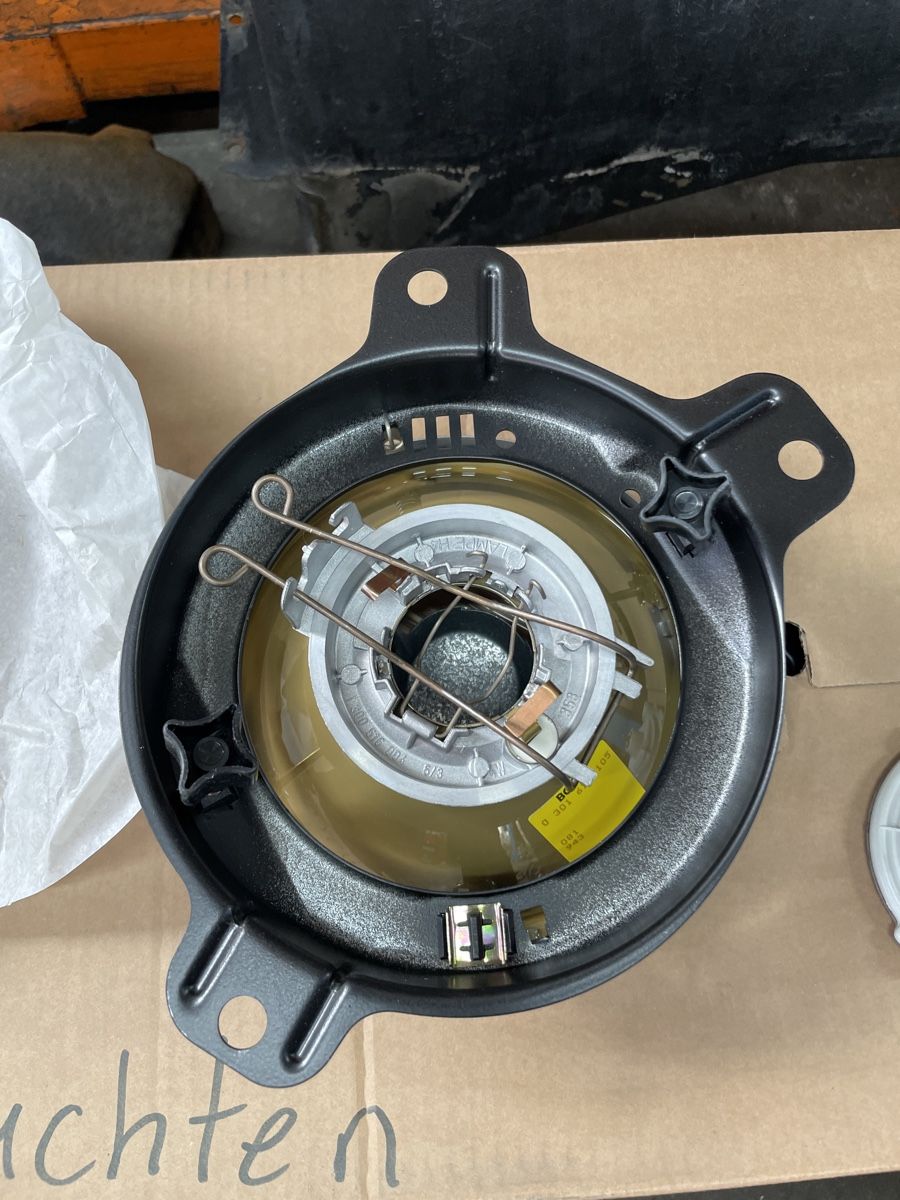 BMW Fari: Scheinwerfer links BMW e21 – Nuovo e nell'imballaggio originale da Oey venduto da e30.schweiz 1