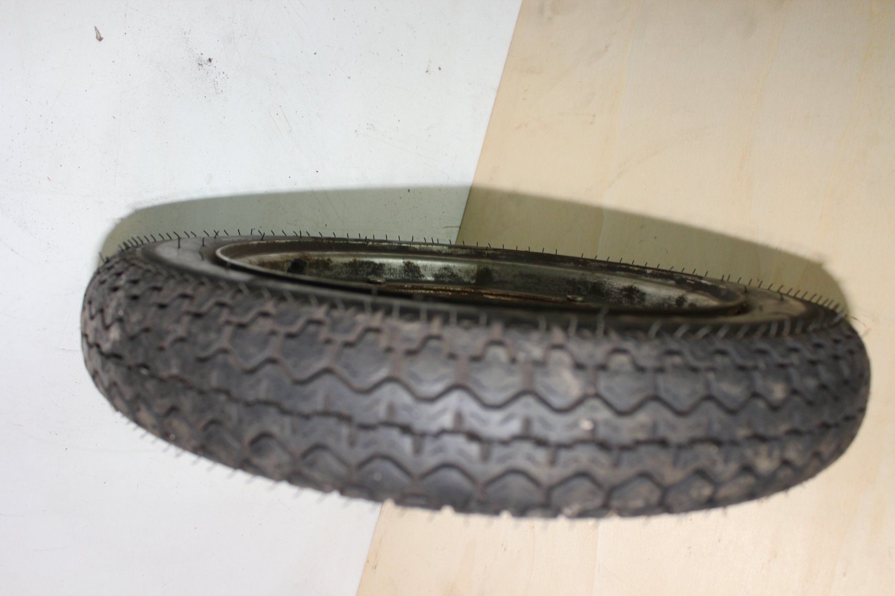 Pneumatici & Ruote complete: Vespa Rad Piaggio – Usato da Reinach AG venduto da AR750 1