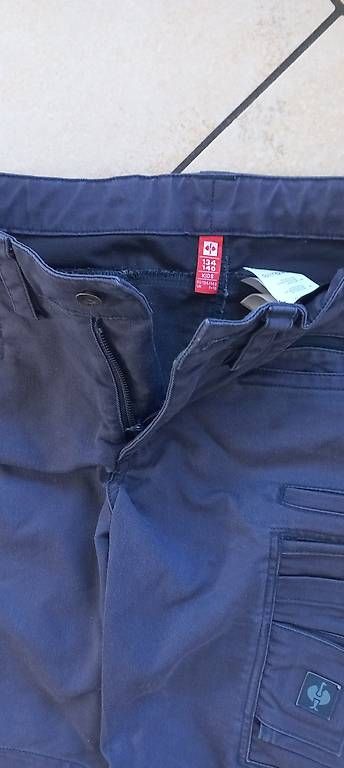 Pantaloni: Kurze Hose  – Usato da Schänis venduto da he80