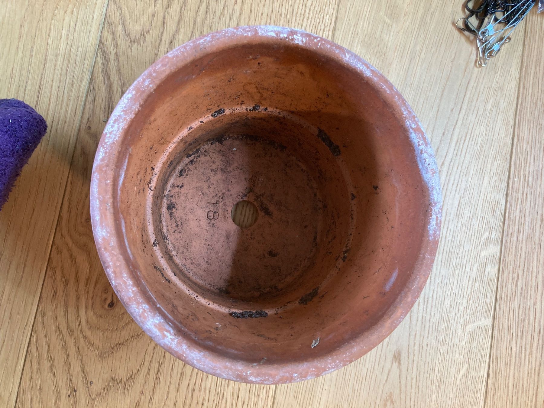 Blumentöpfe: Gebrauchter Blumentopf aus Terrakotta, Durchmesser 18 cm – Gebraucht aus Wichtrach von Aramis3628 3